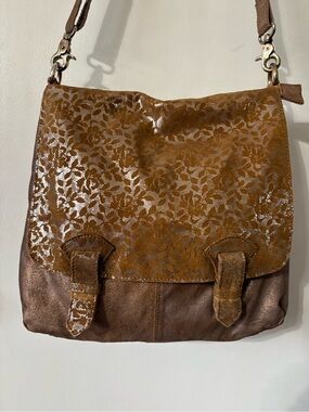 Free People leather messenger bag! Rose gold and silver snake print